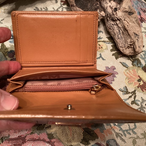 MCM Visetos Trifold Wallet in Cognac, Red & Black - Picture 6 of 11